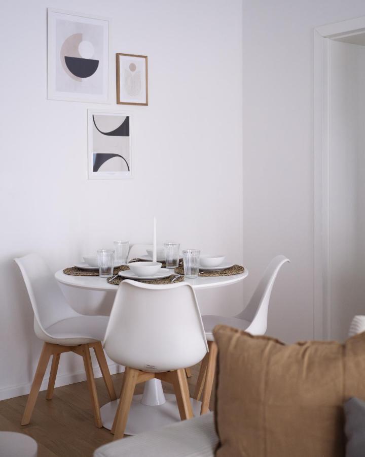 Stylish & Modern Apartment - Private Garden & Free Parking Вена Экстерьер фото