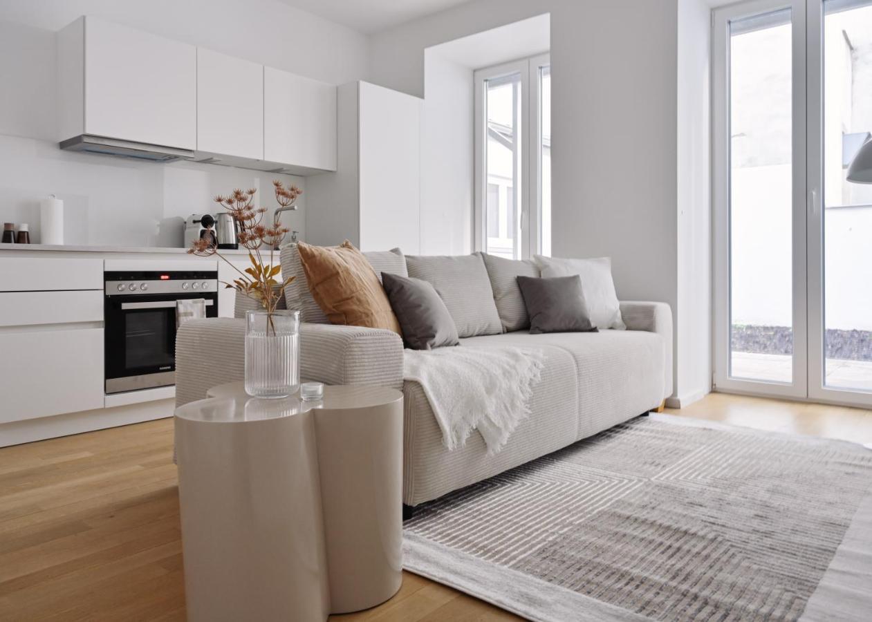 Stylish & Modern Apartment - Private Garden & Free Parking Вена Экстерьер фото