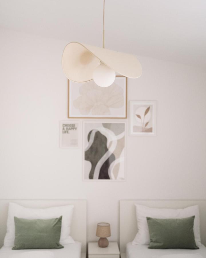 Stylish & Modern Apartment - Private Garden & Free Parking Вена Экстерьер фото
